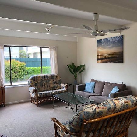 לייקס אינטרנס Lakes Jakaranda Holiday Units מראה חיצוני תמונה