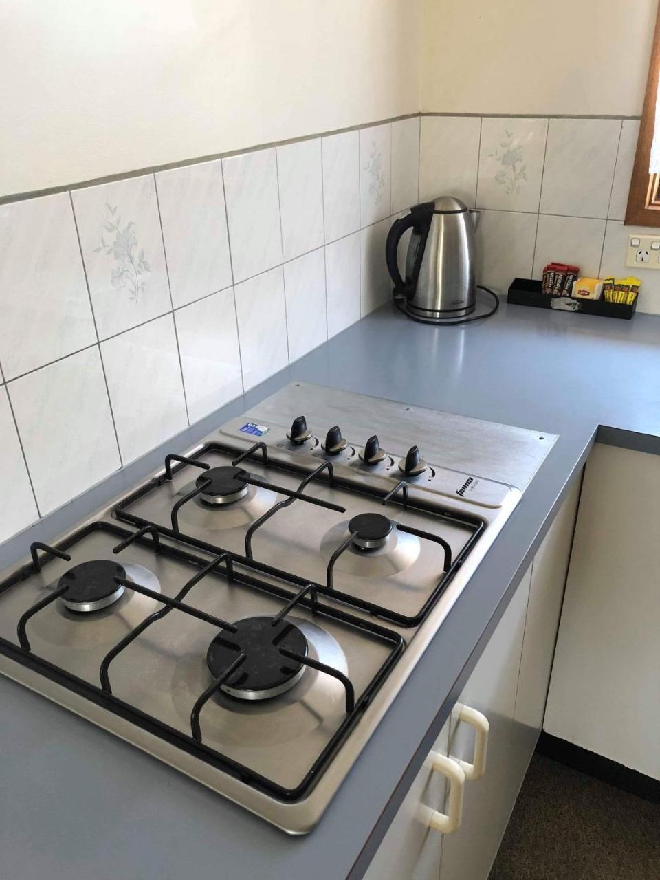לייקס אינטרנס Lakes Jakaranda Holiday Units מראה חיצוני תמונה