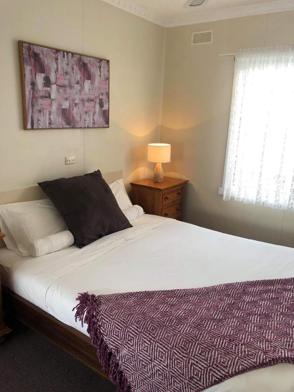 לייקס אינטרנס Lakes Jakaranda Holiday Units מראה חיצוני תמונה