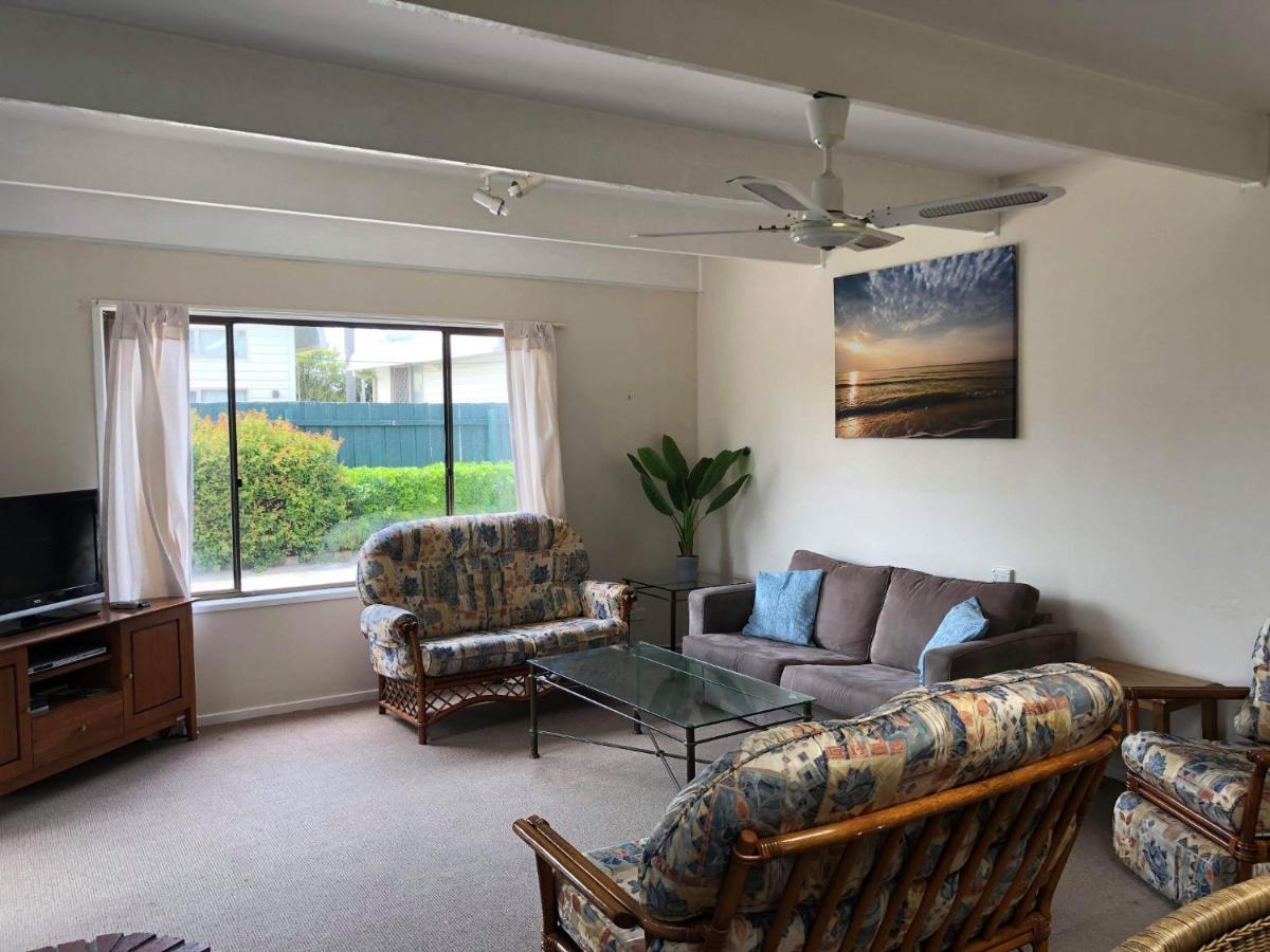 לייקס אינטרנס Lakes Jakaranda Holiday Units מראה חיצוני תמונה
